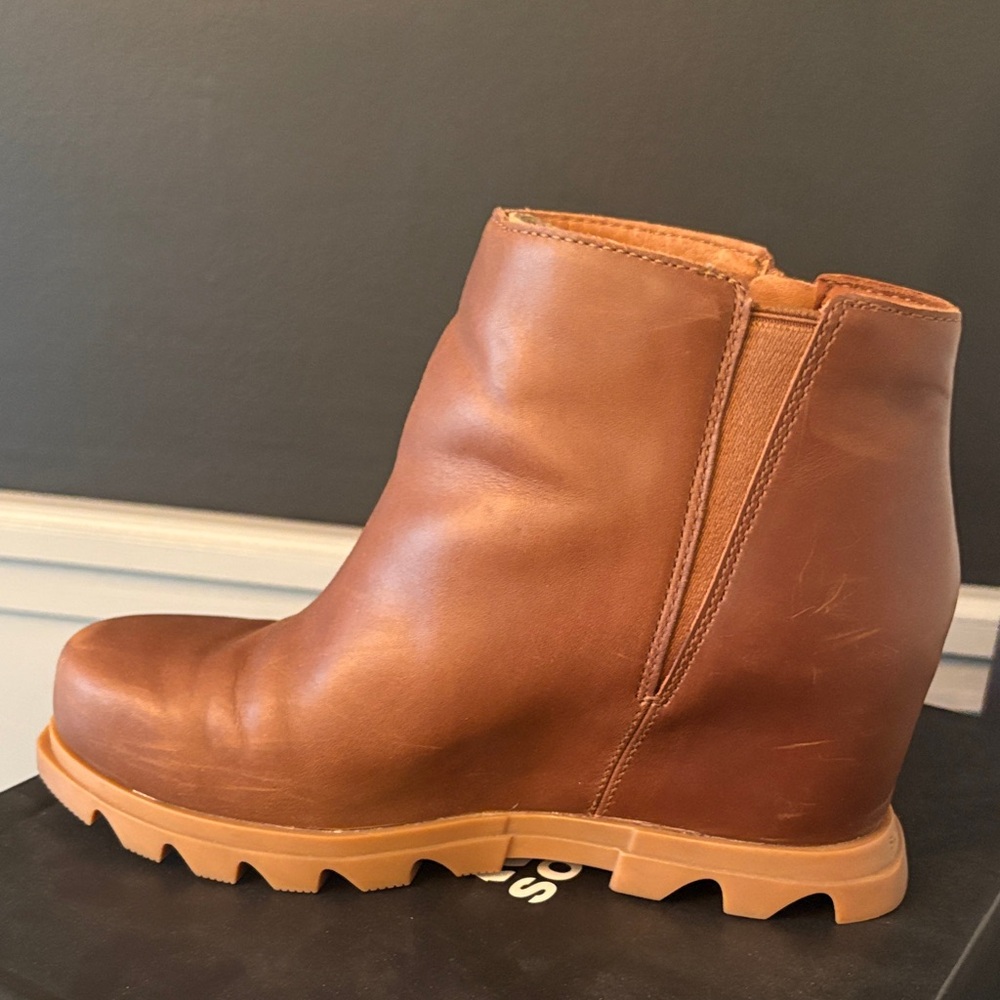 Sorel Tan Leather Ankle Booties